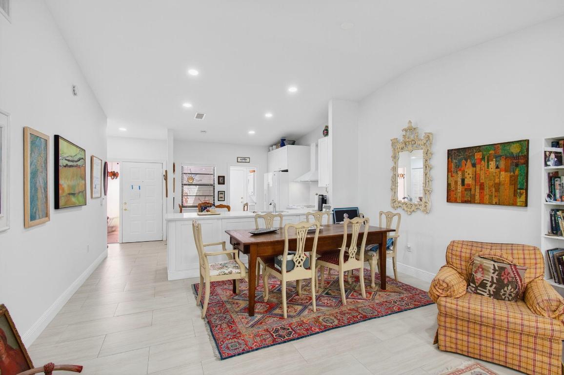 HUNTINGTON POINTE - Residential