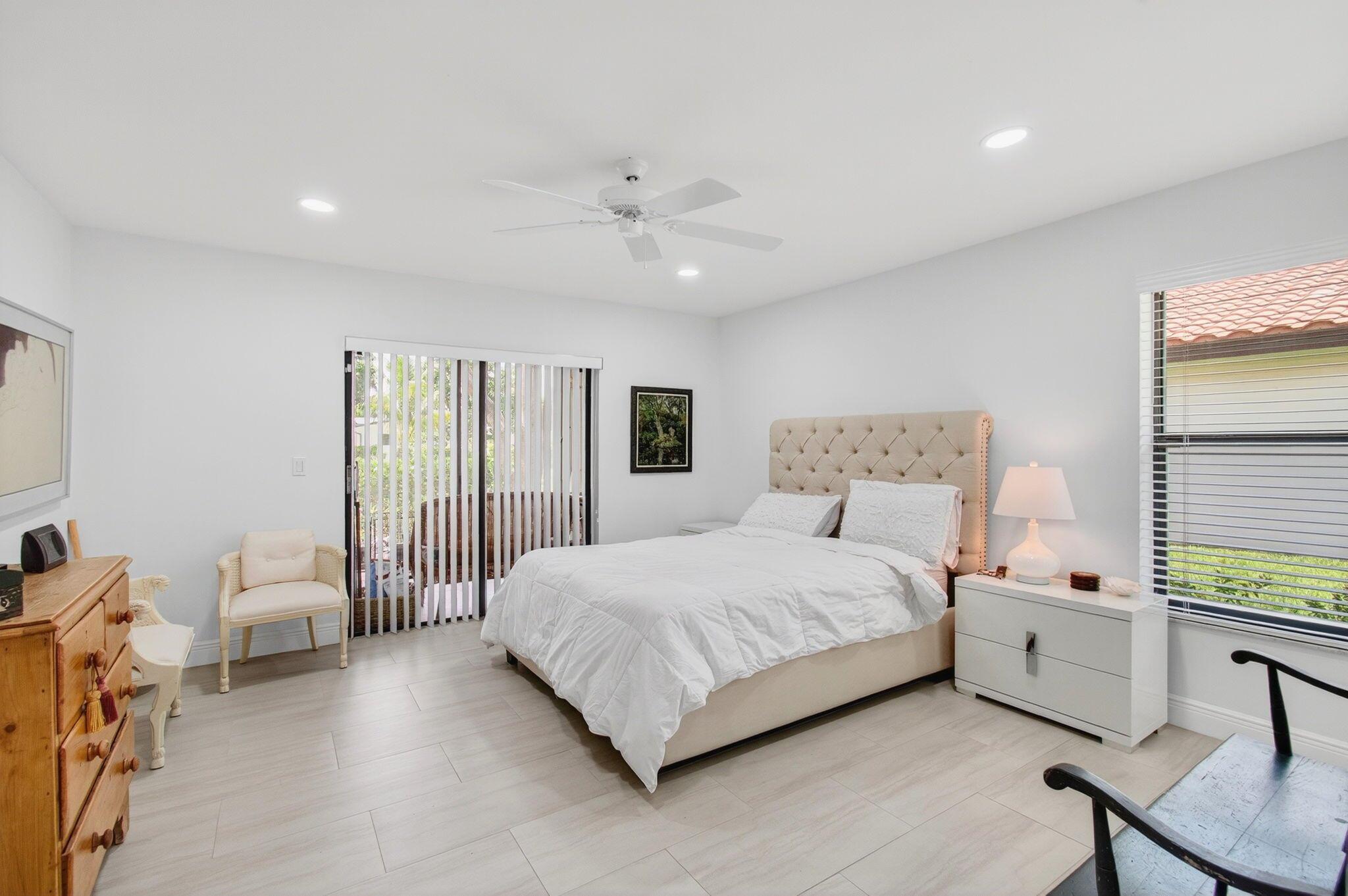 HUNTINGTON POINTE - Residential