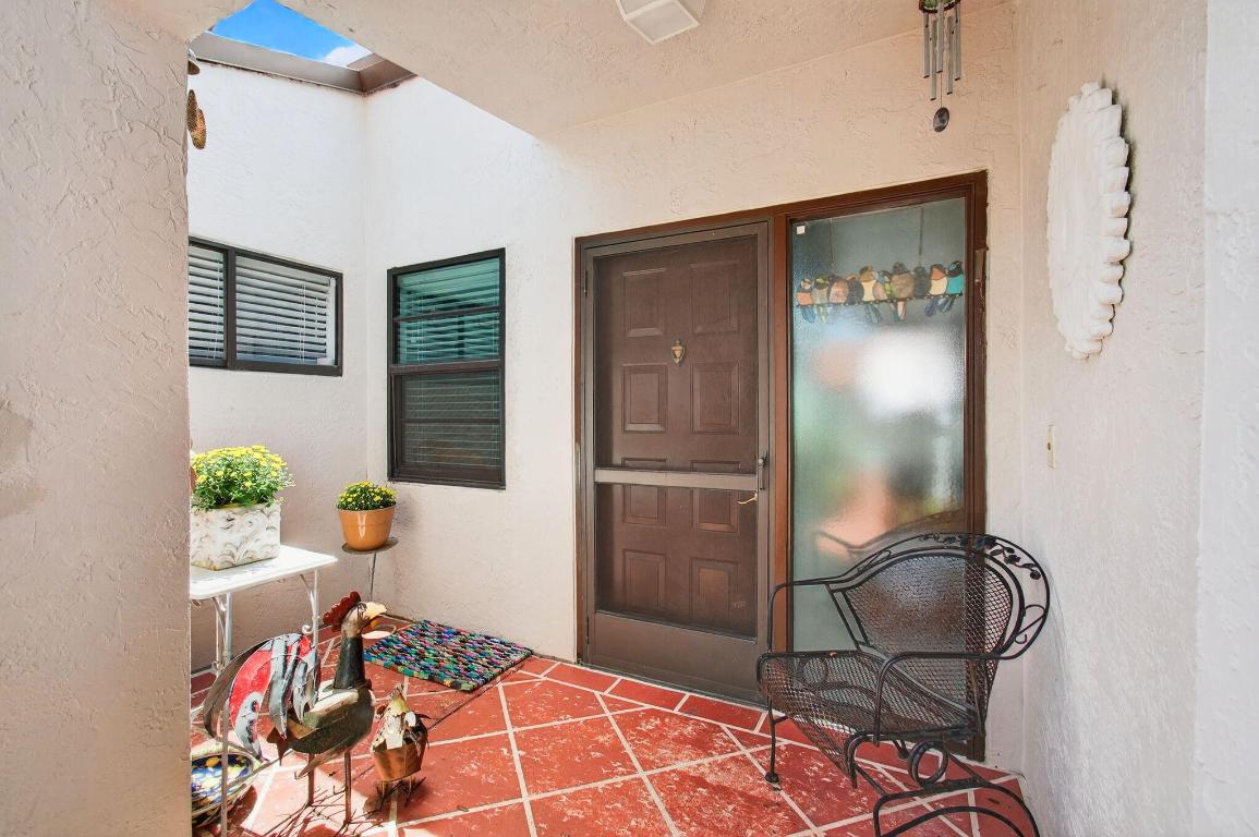 HUNTINGTON POINTE - Residential