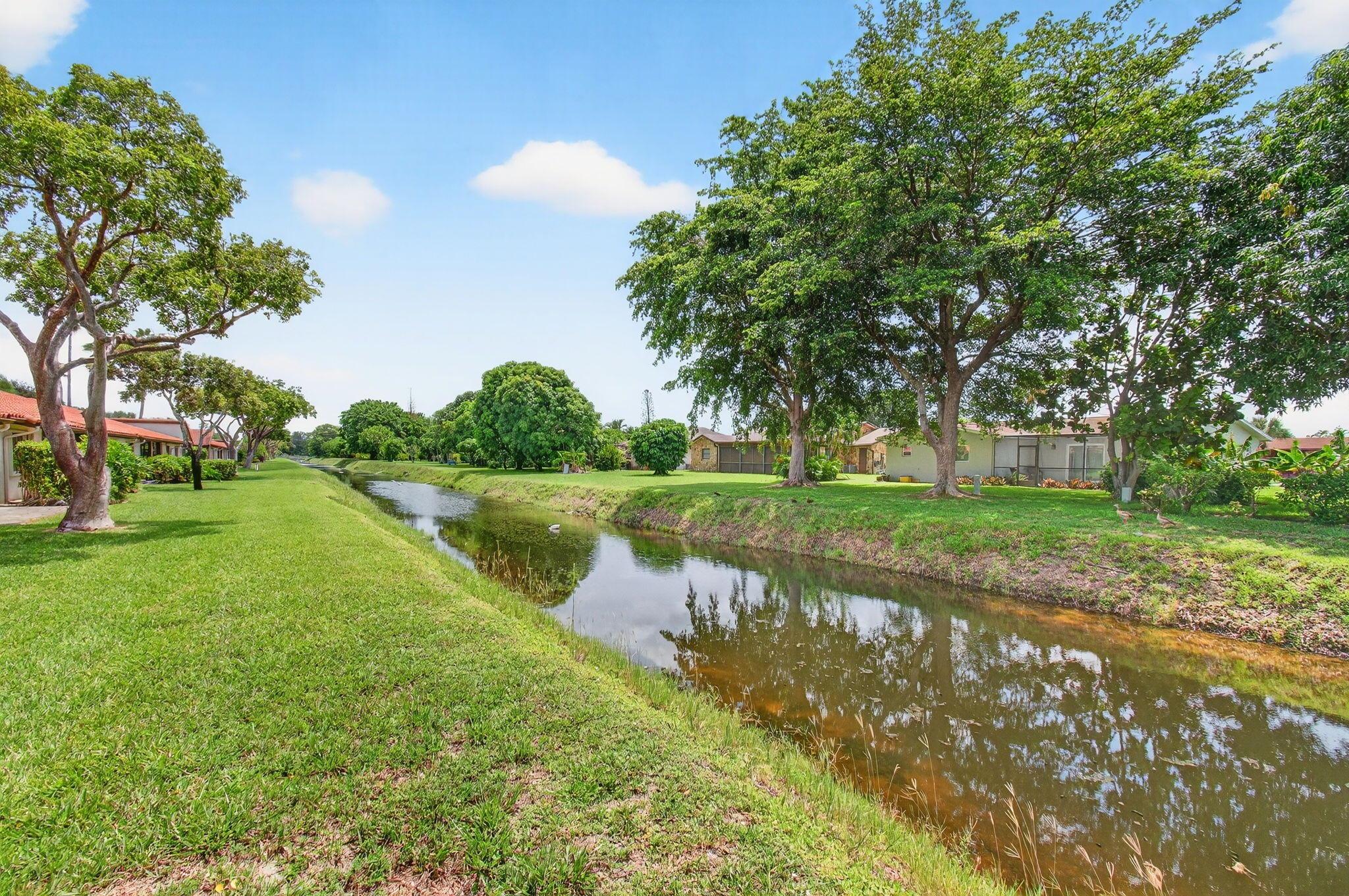 HUNTINGTON POINTE - Residential