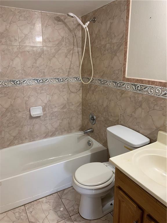 GARDENS AT LAUDERHILL CON - Residential Lease