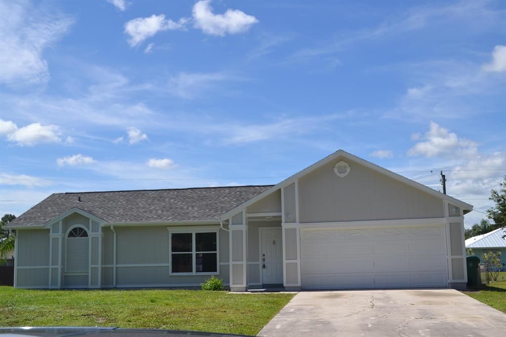Photo of 1180 SW Irving Street, Port Saint Lucie, FL 34983 (MLS # R10749315)