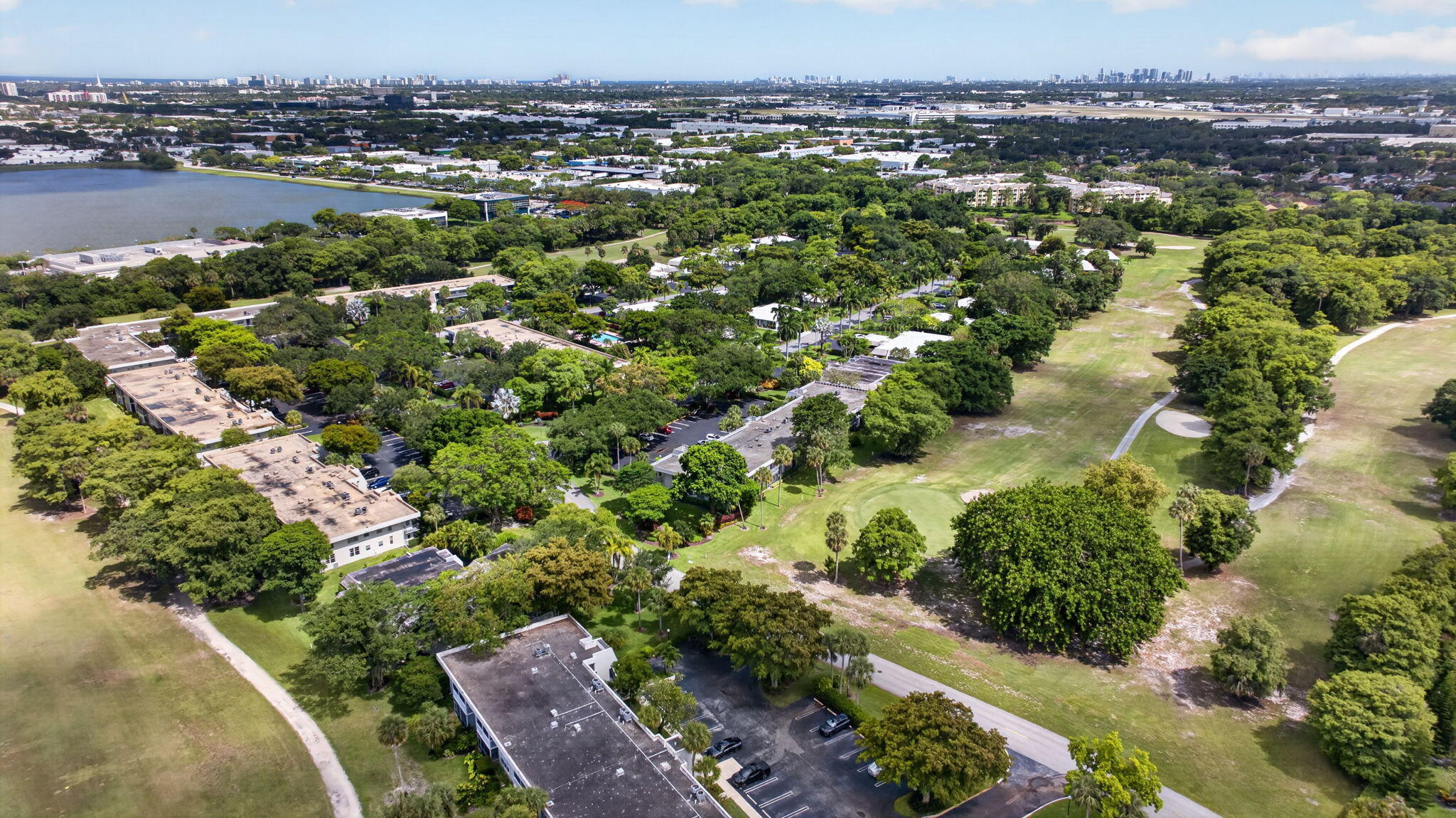 NO 87 PALM-AIRE COUNTRY CLUB - Residential