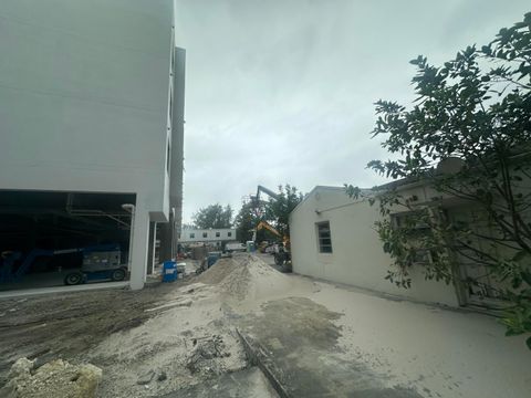 223 SE 4th Street 1 Hallandale Beach FL 33009