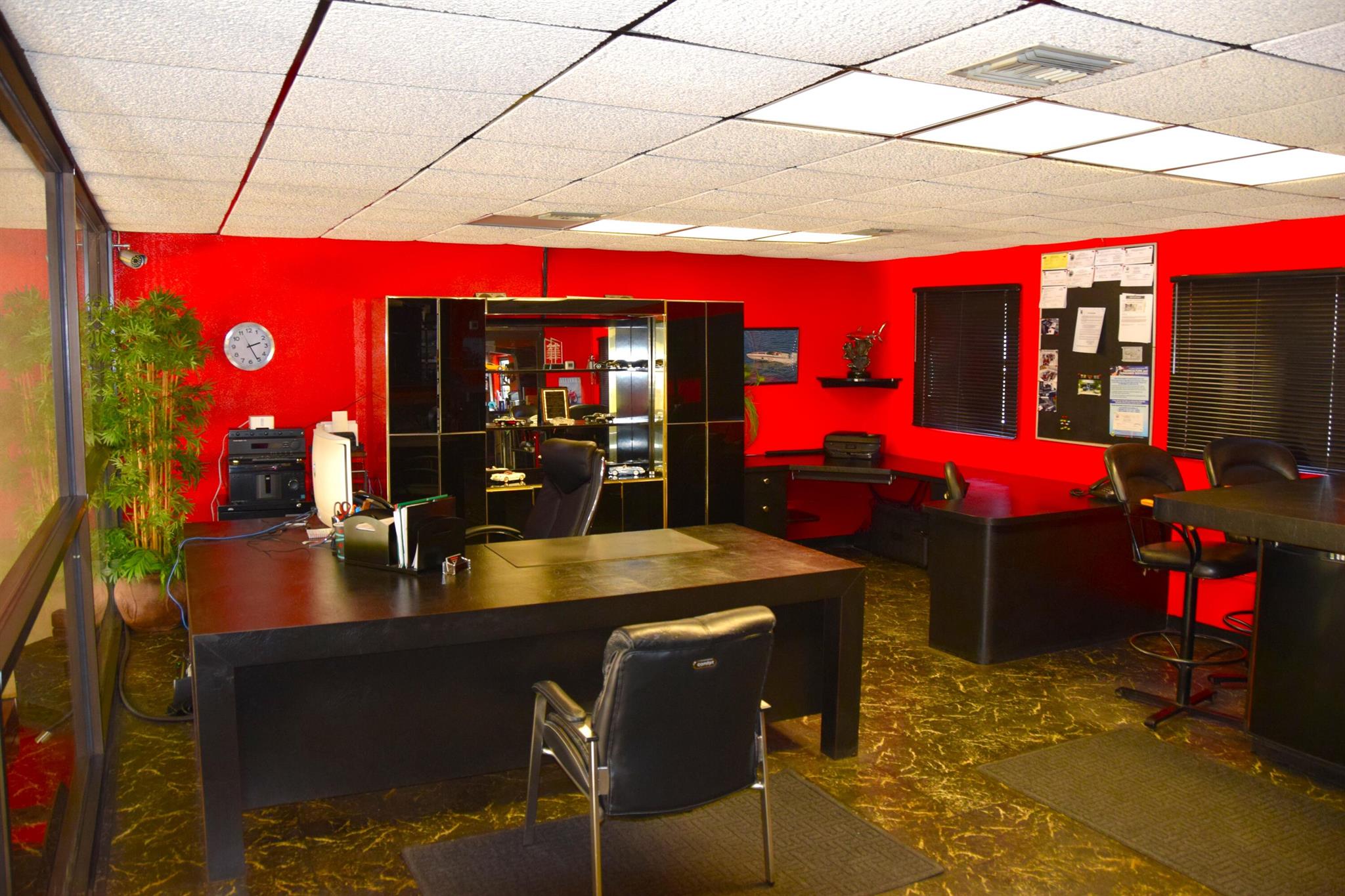 JUPITER CENTER - Commercial Sale