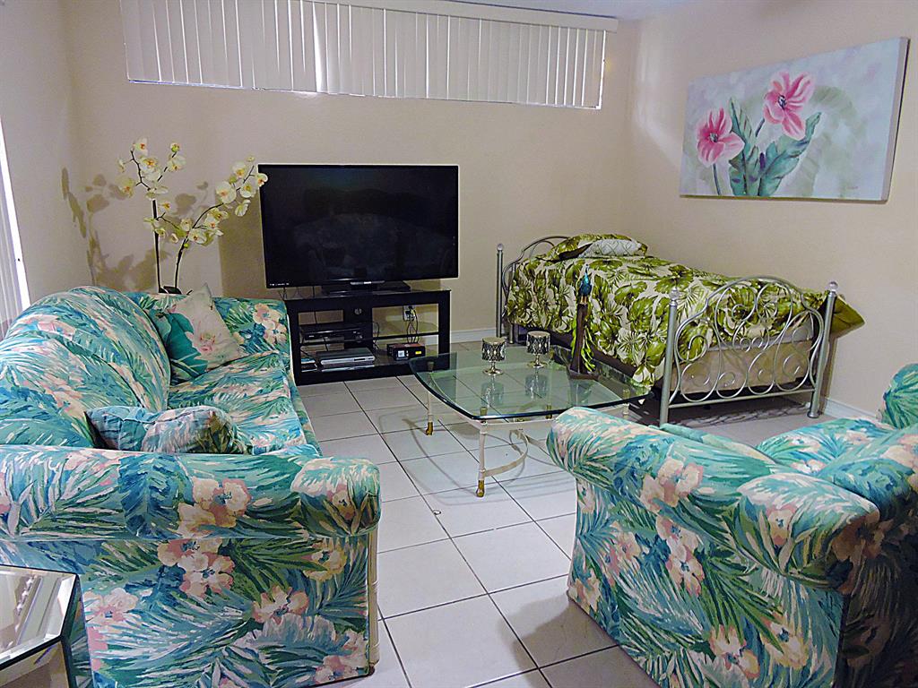 SOMERSET - Residential