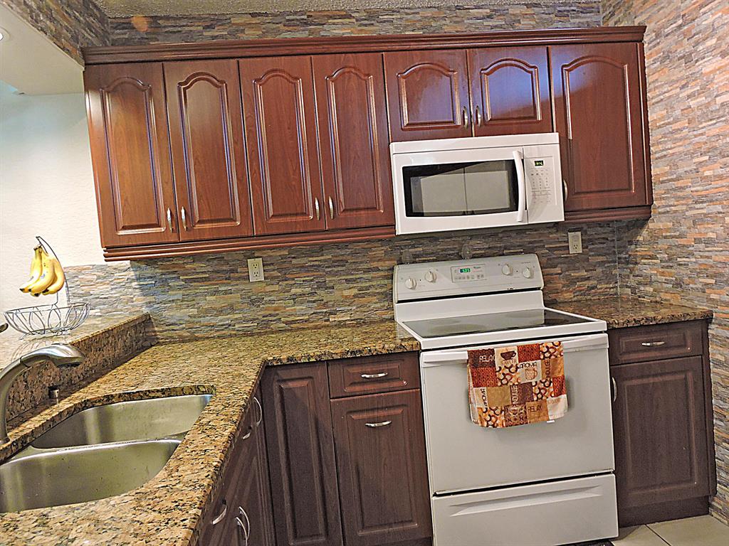 SOMERSET - Residential