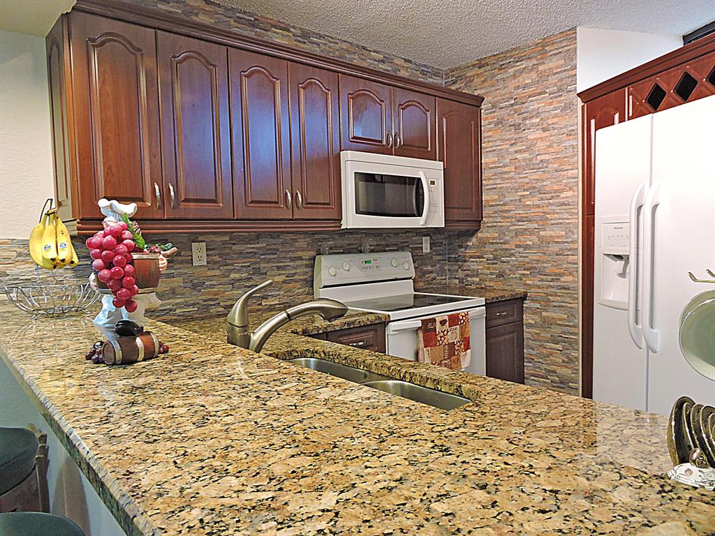 SOMERSET - Residential