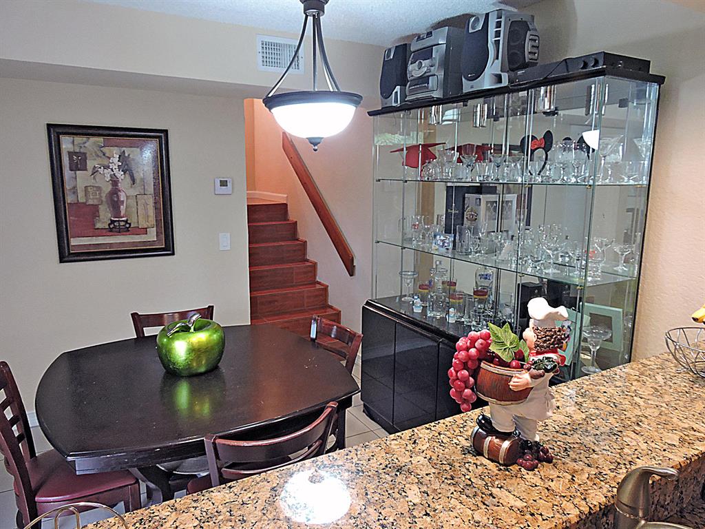 SOMERSET - Residential