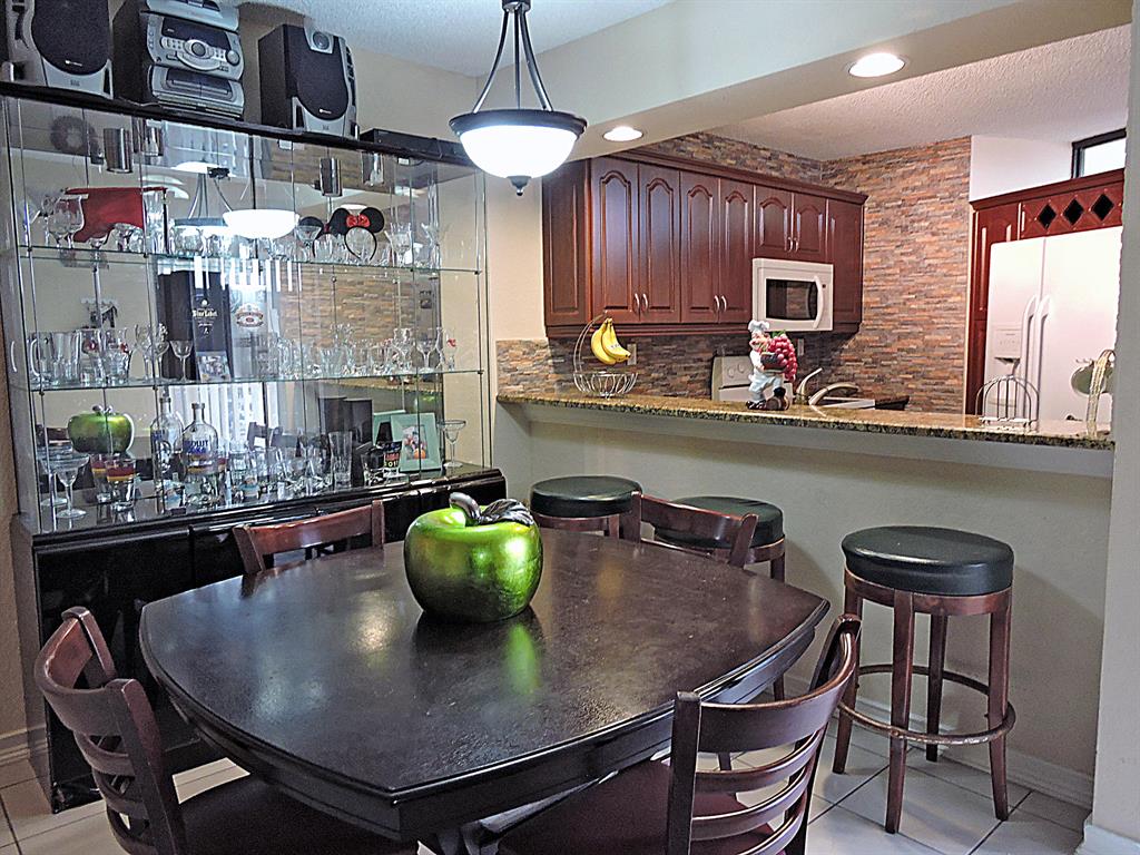 SOMERSET - Residential