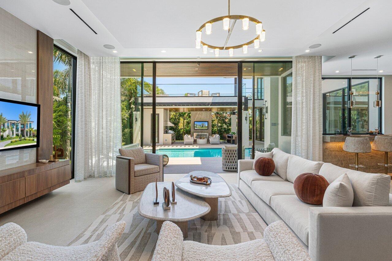 ROYAL PALM YACHT & COUNTR - Residential