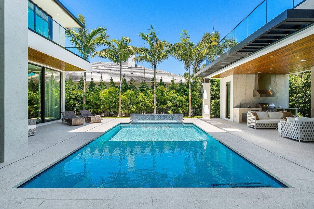 ROYAL PALM YACHT & COUNTR - Residential