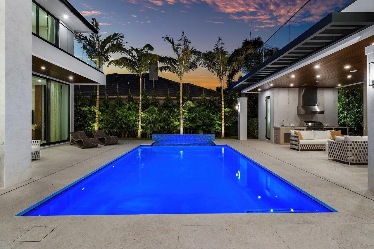 ROYAL PALM YACHT & COUNTR - Residential