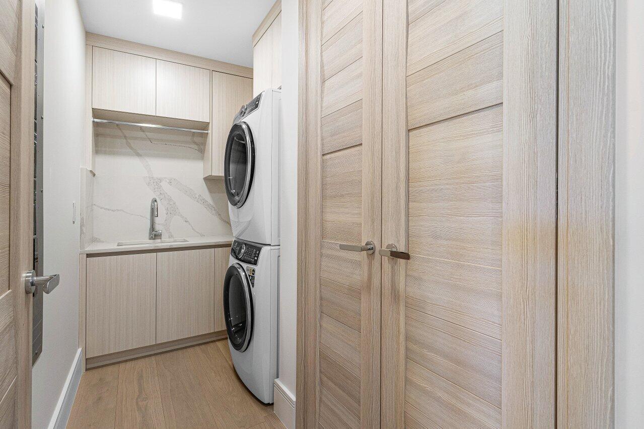 ROYAL PALM YACHT & COUNTR - Residential