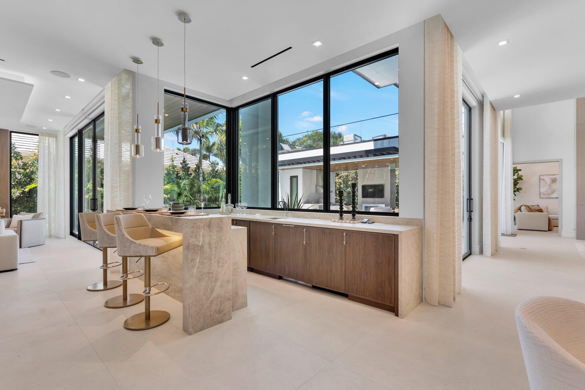 ROYAL PALM YACHT & COUNTR - Residential