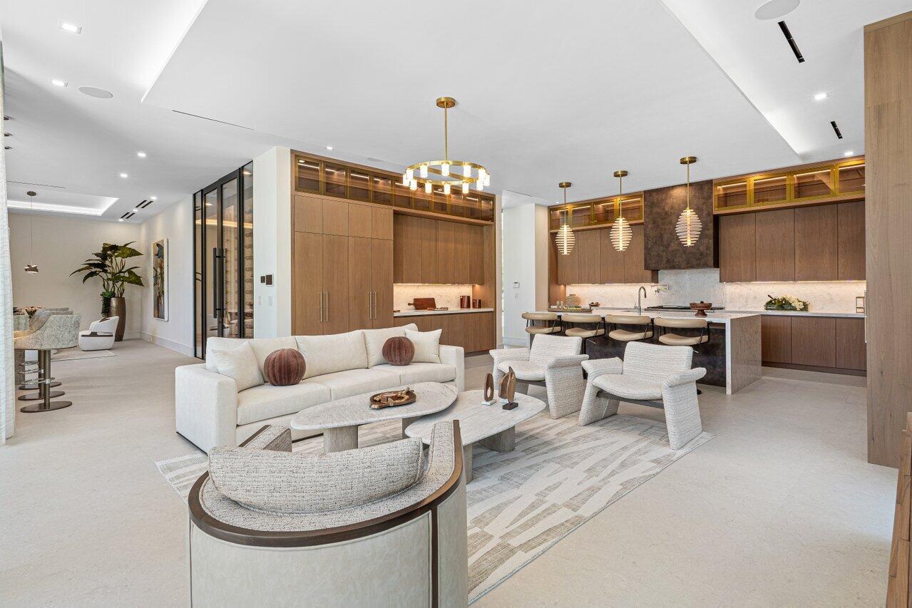 ROYAL PALM YACHT & COUNTR - Residential