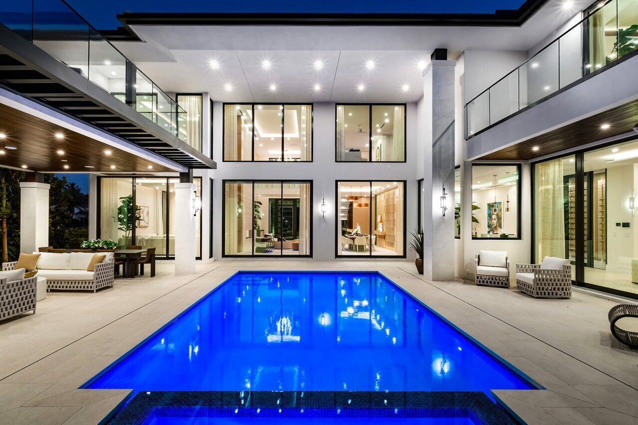 ROYAL PALM YACHT & COUNTR - Residential