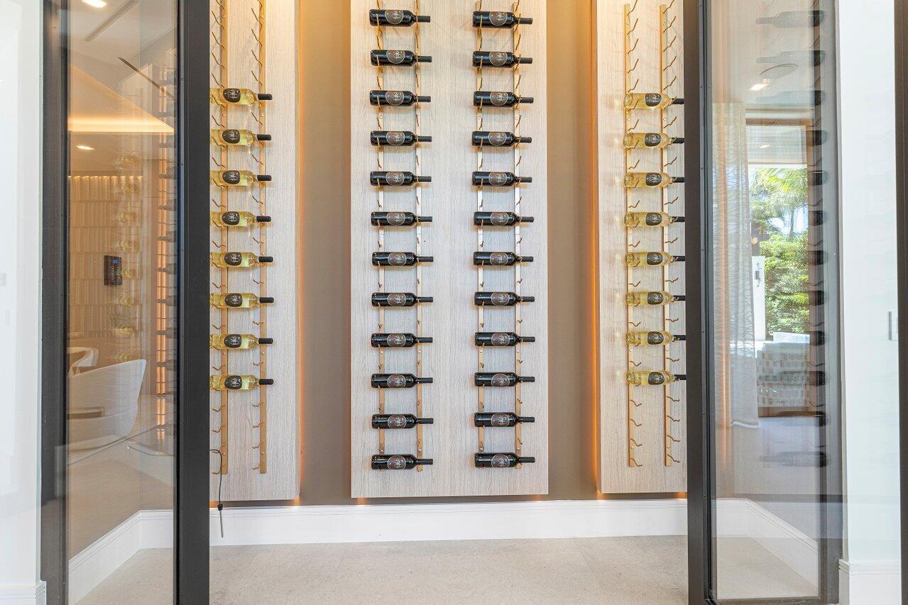 ROYAL PALM YACHT & COUNTR - Residential