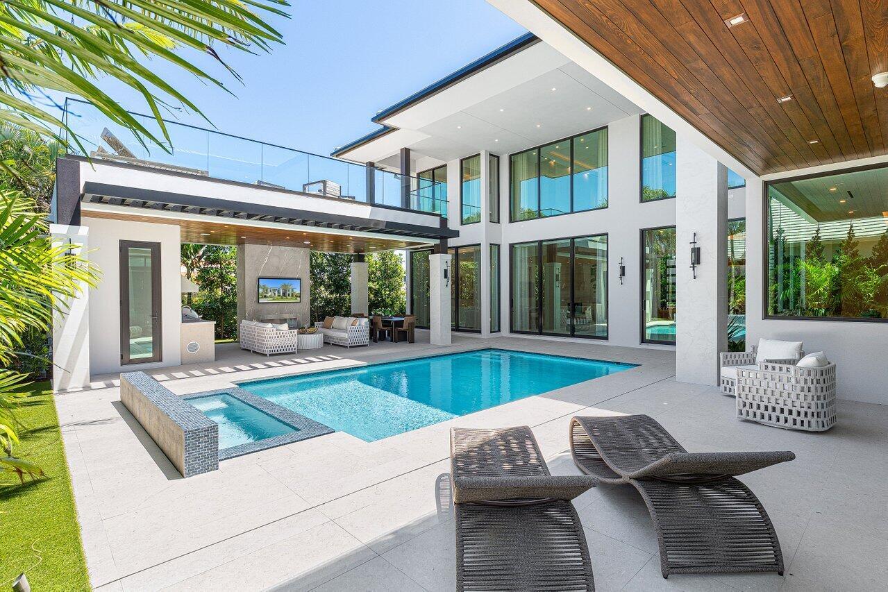 ROYAL PALM YACHT & COUNTR - Residential