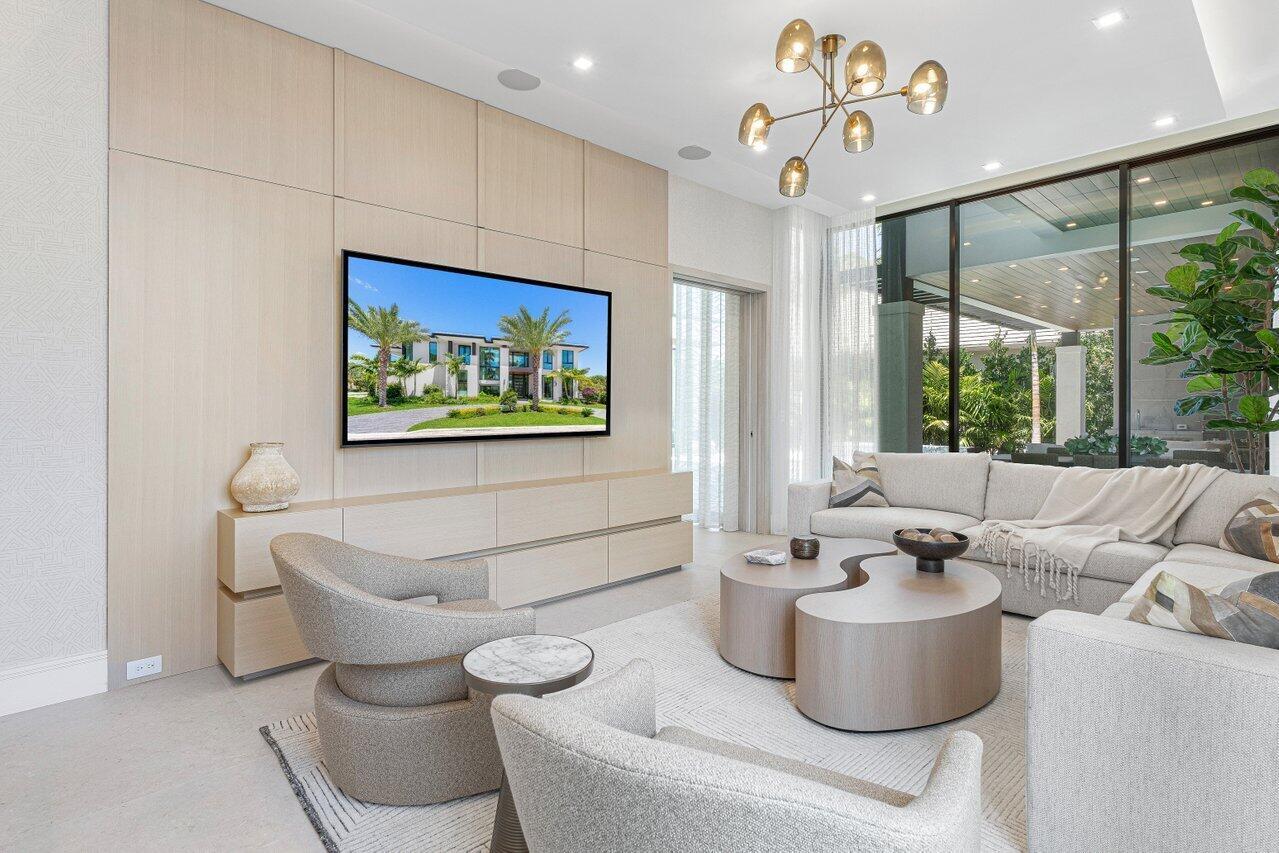 ROYAL PALM YACHT & COUNTR - Residential