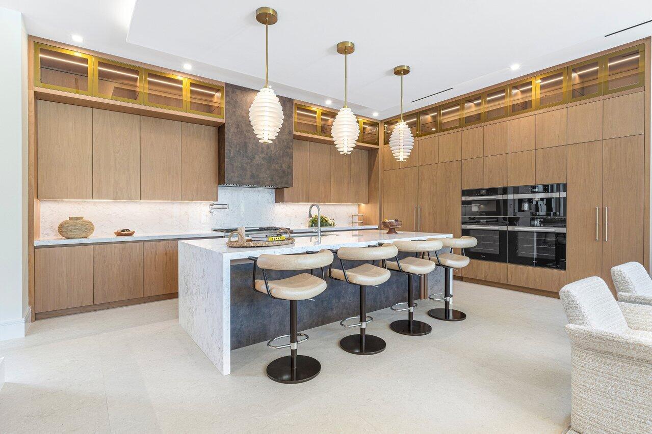 ROYAL PALM YACHT & COUNTR - Residential