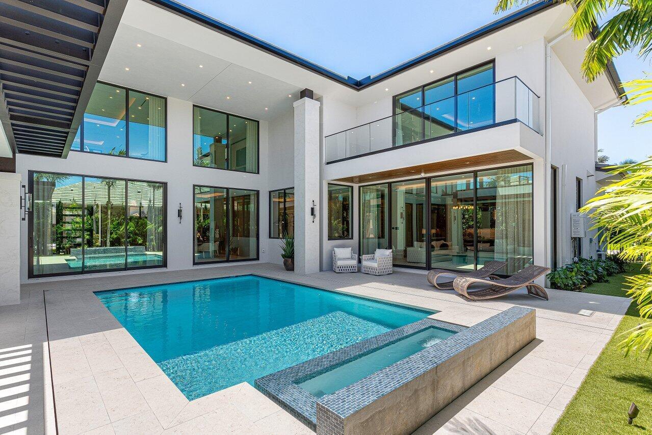 ROYAL PALM YACHT & COUNTR - Residential