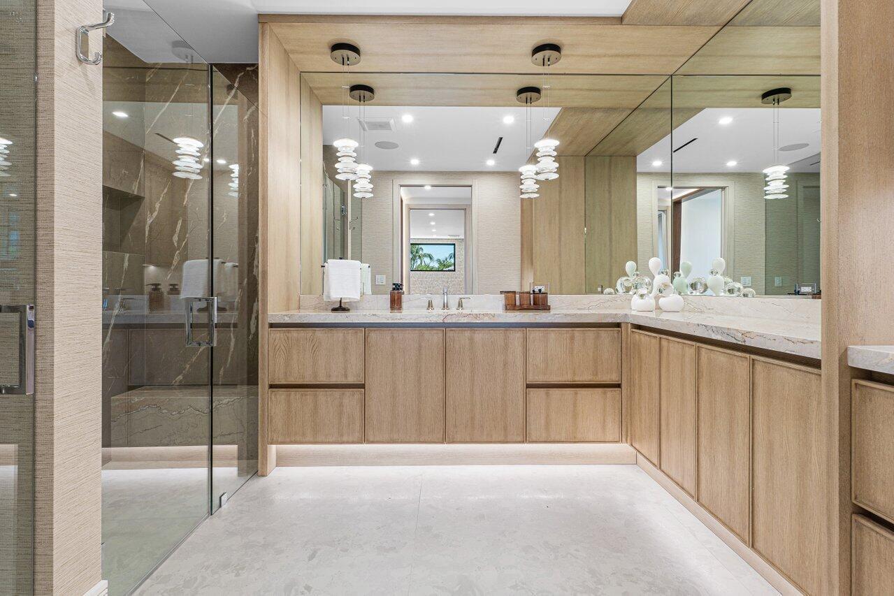 ROYAL PALM YACHT & COUNTR - Residential