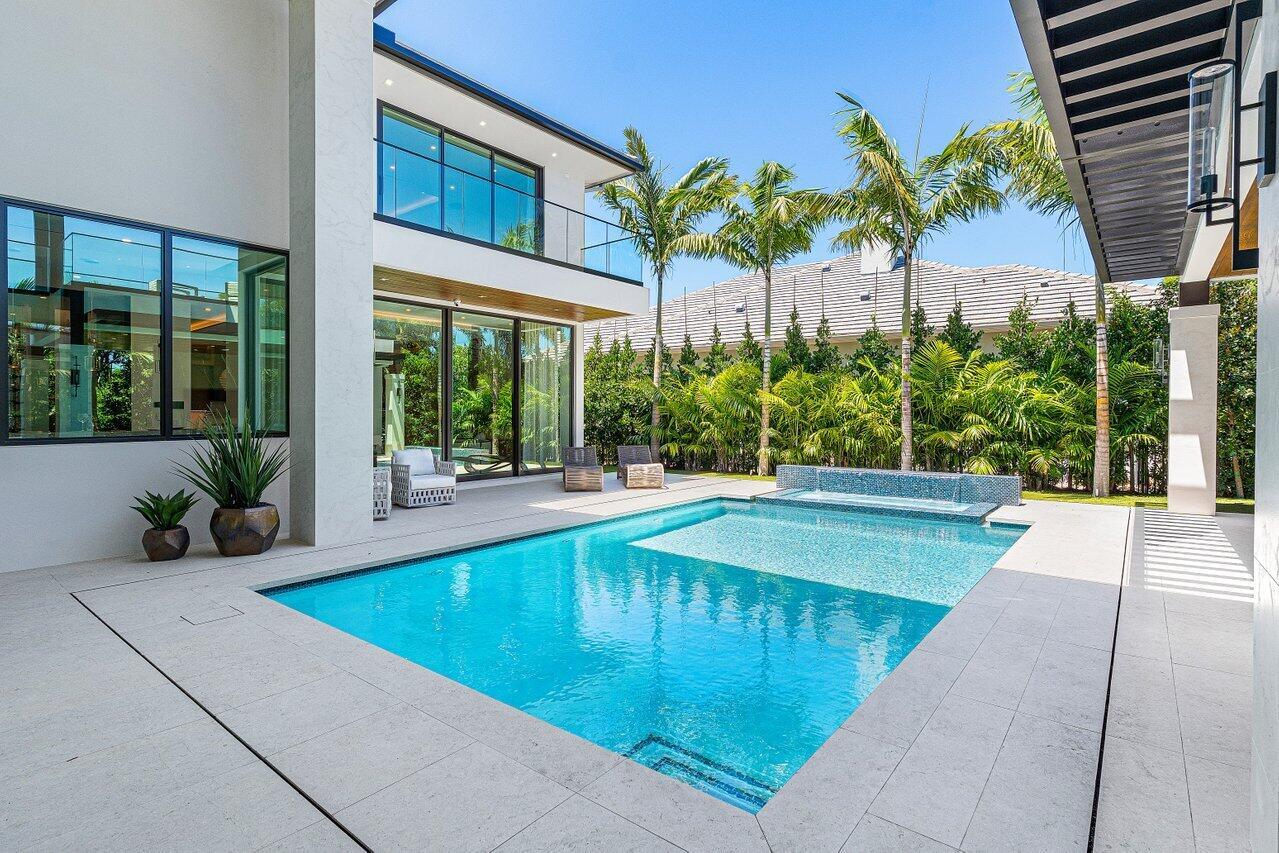 ROYAL PALM YACHT & COUNTR - Residential