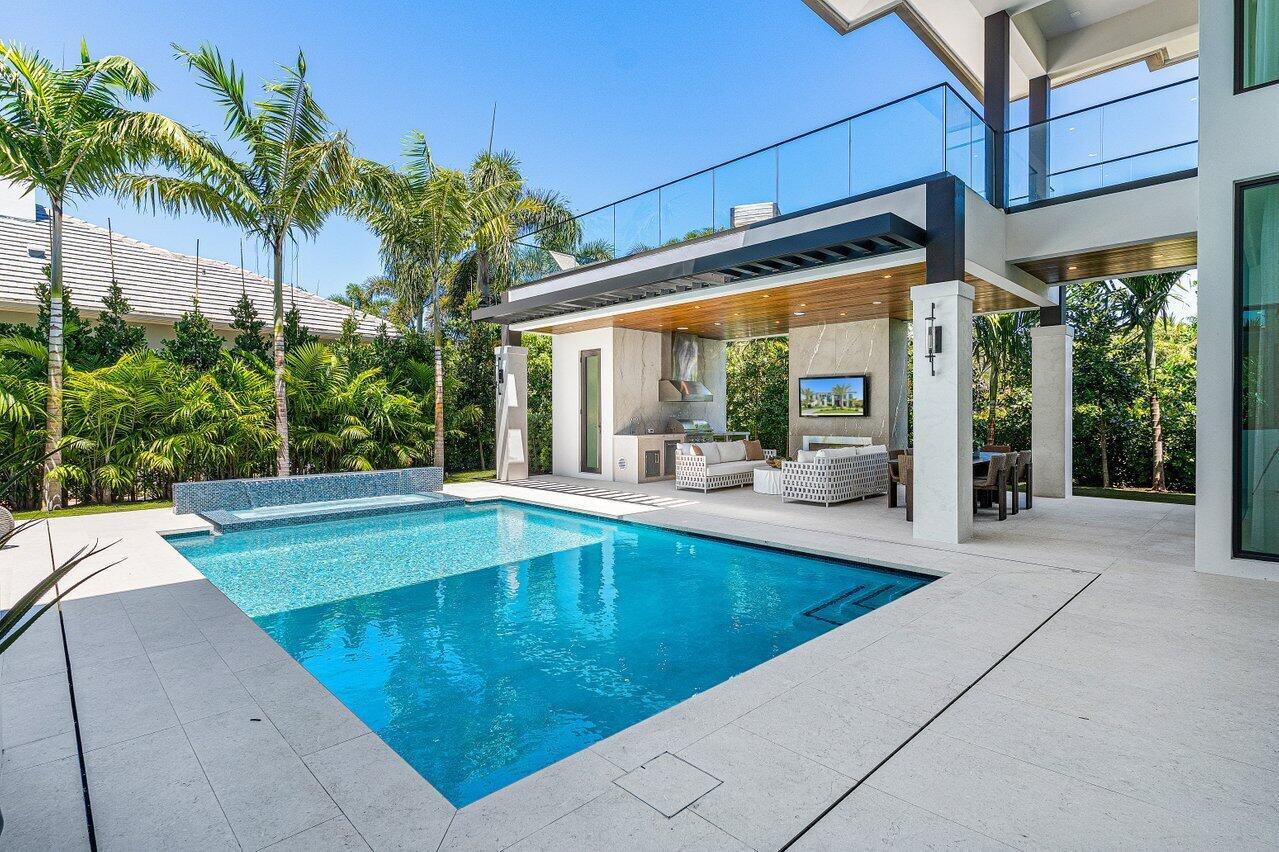 ROYAL PALM YACHT & COUNTR - Residential