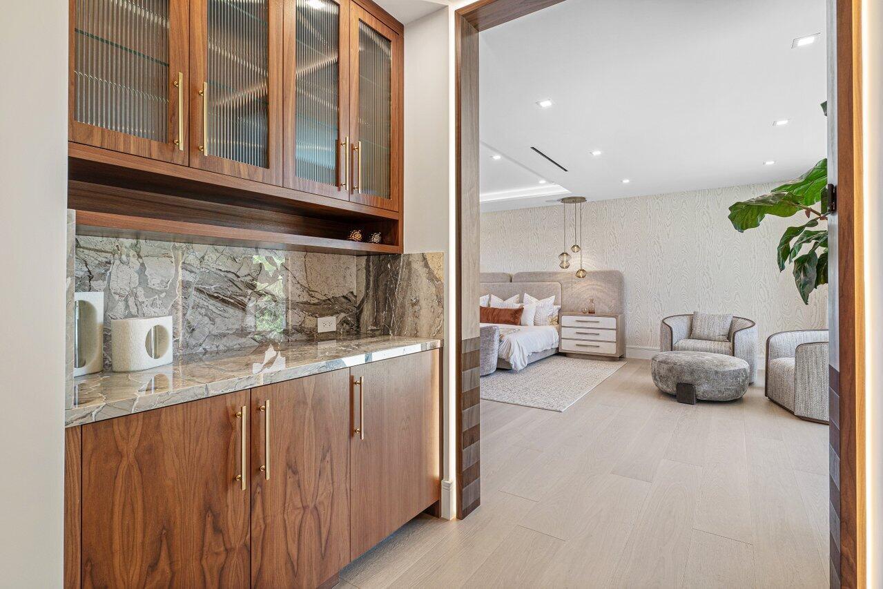 ROYAL PALM YACHT & COUNTR - Residential