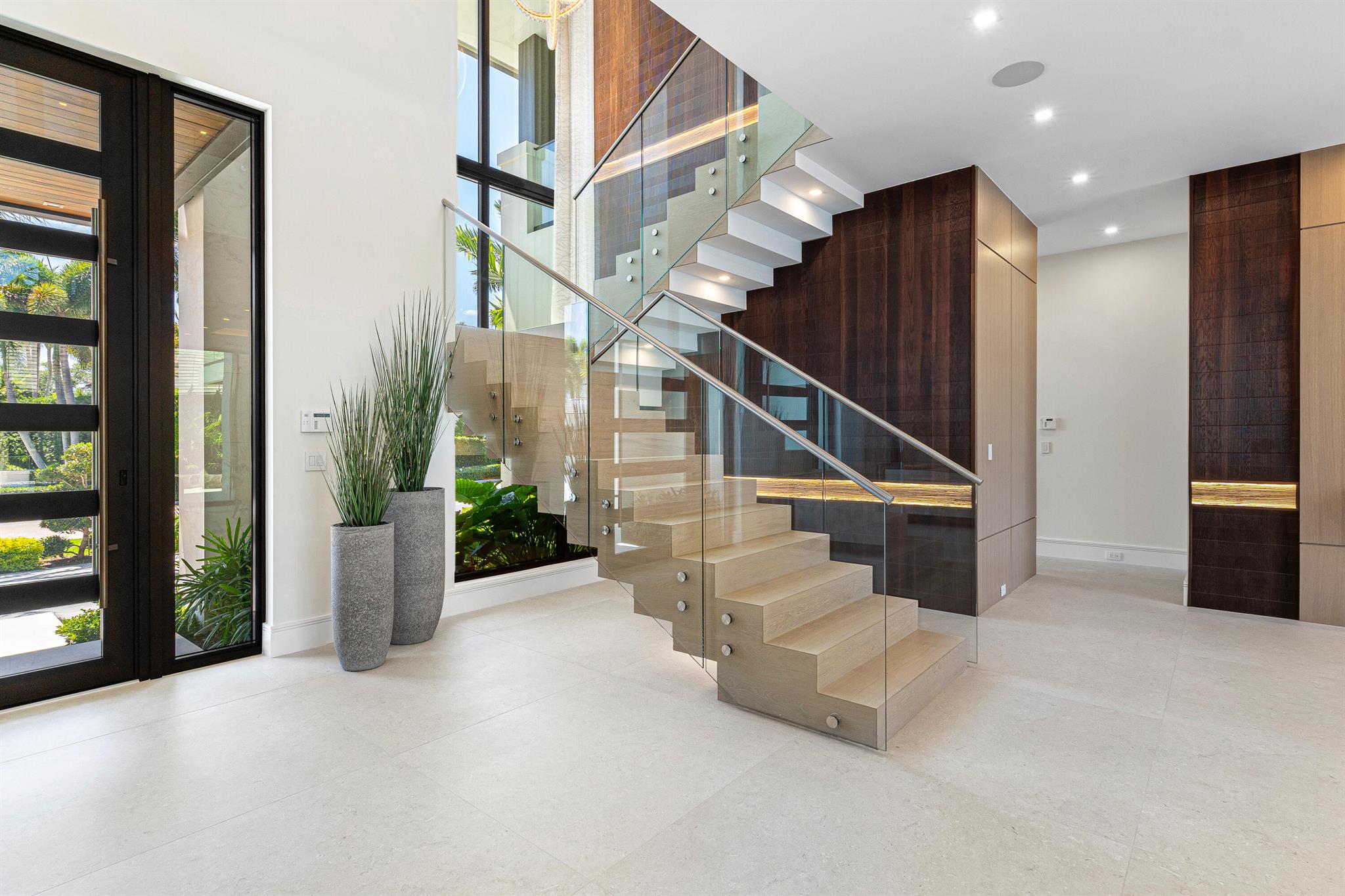 ROYAL PALM YACHT & COUNTR - Residential