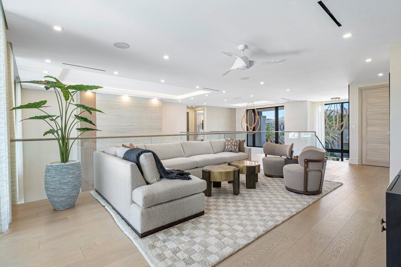 ROYAL PALM YACHT & COUNTR - Residential