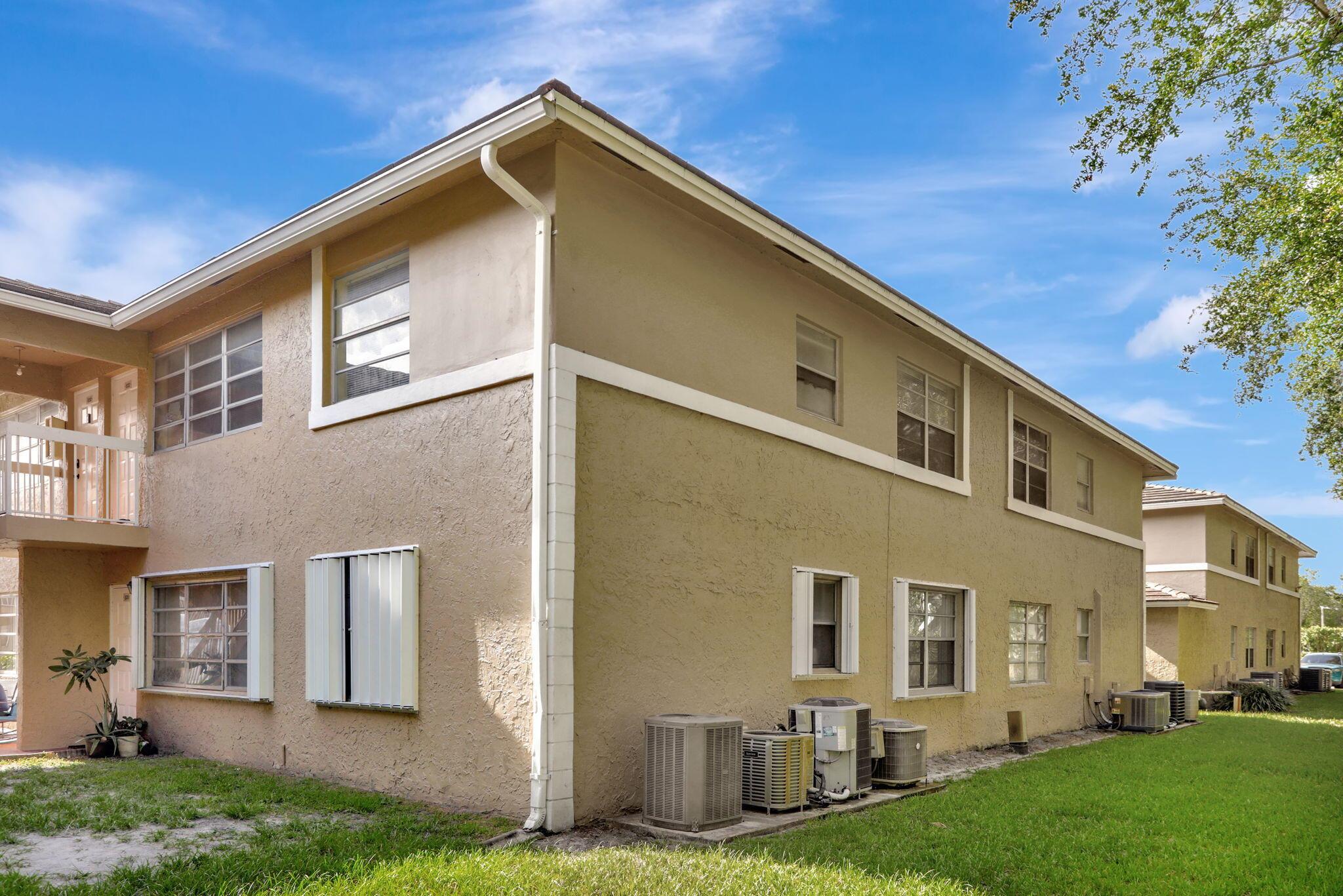 832 Twin Lakes Drive 18-G