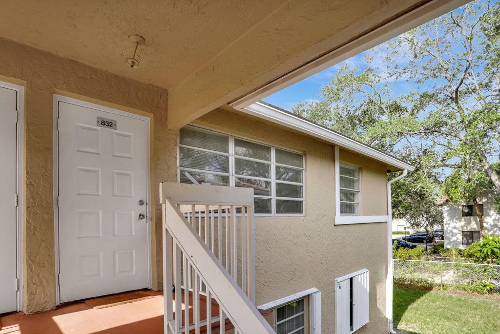 Photo of 832 Twin Lakes Drive #18-G, Coral Springs, FL 33071 (MLS # R11094865)