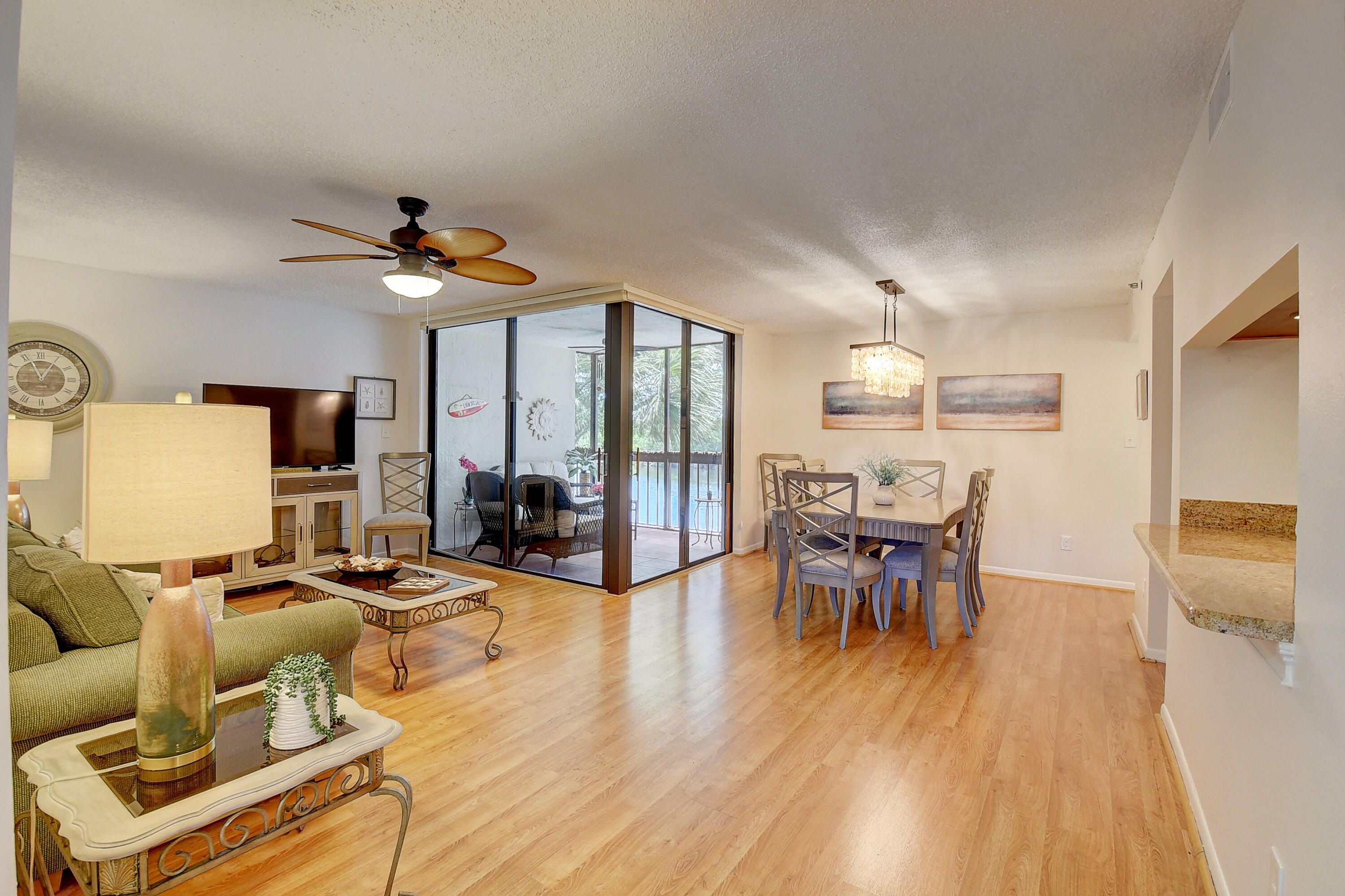 LAKESIDE CONDO - Residential Lease