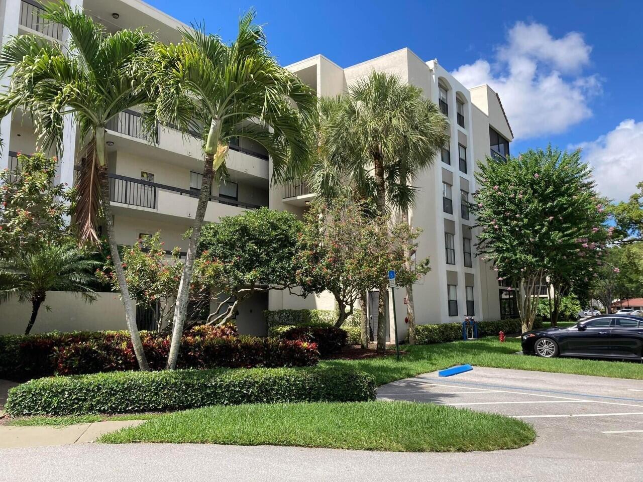 LAKESIDE CONDO - Residential Lease