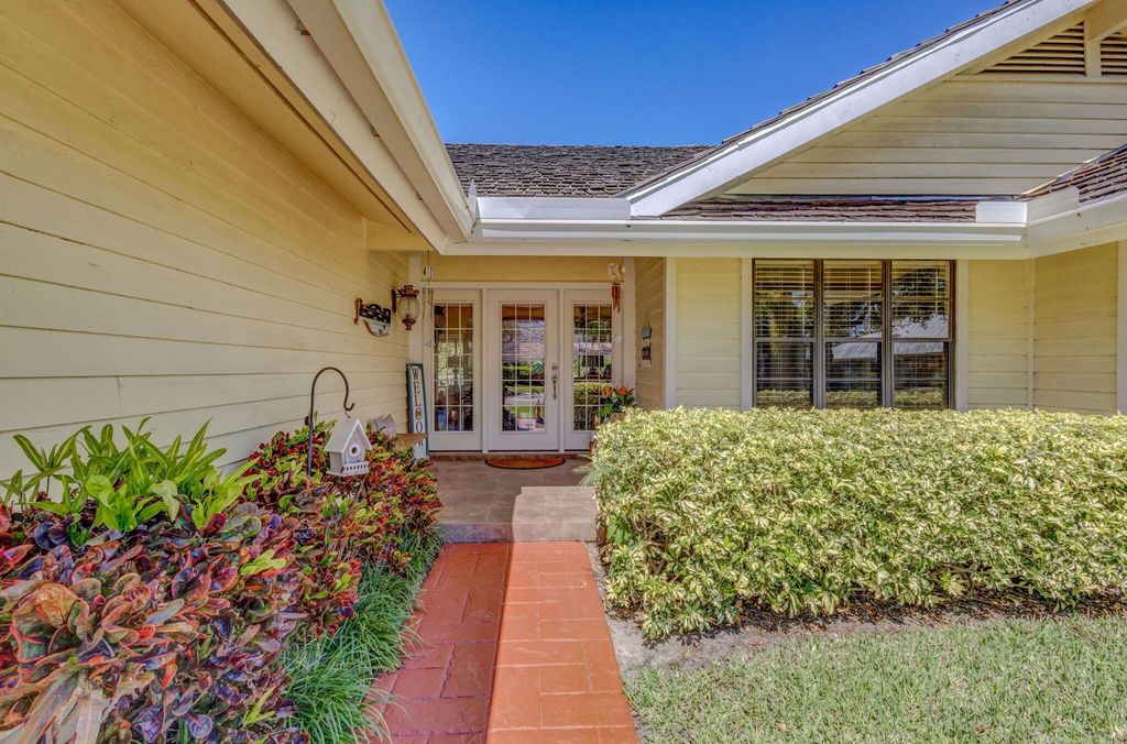 Photo of 10420 SE Jupiter Narrows Drive, Hobe Sound, FL 33455 (MLS # R11090316)