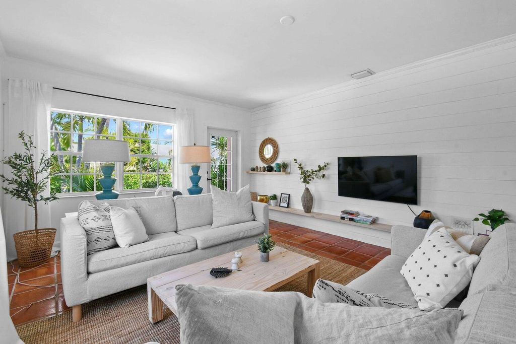 Photo of 815 N Ocean Breeze, Lake Worth Beach, FL 33460 (MLS # R11136141)