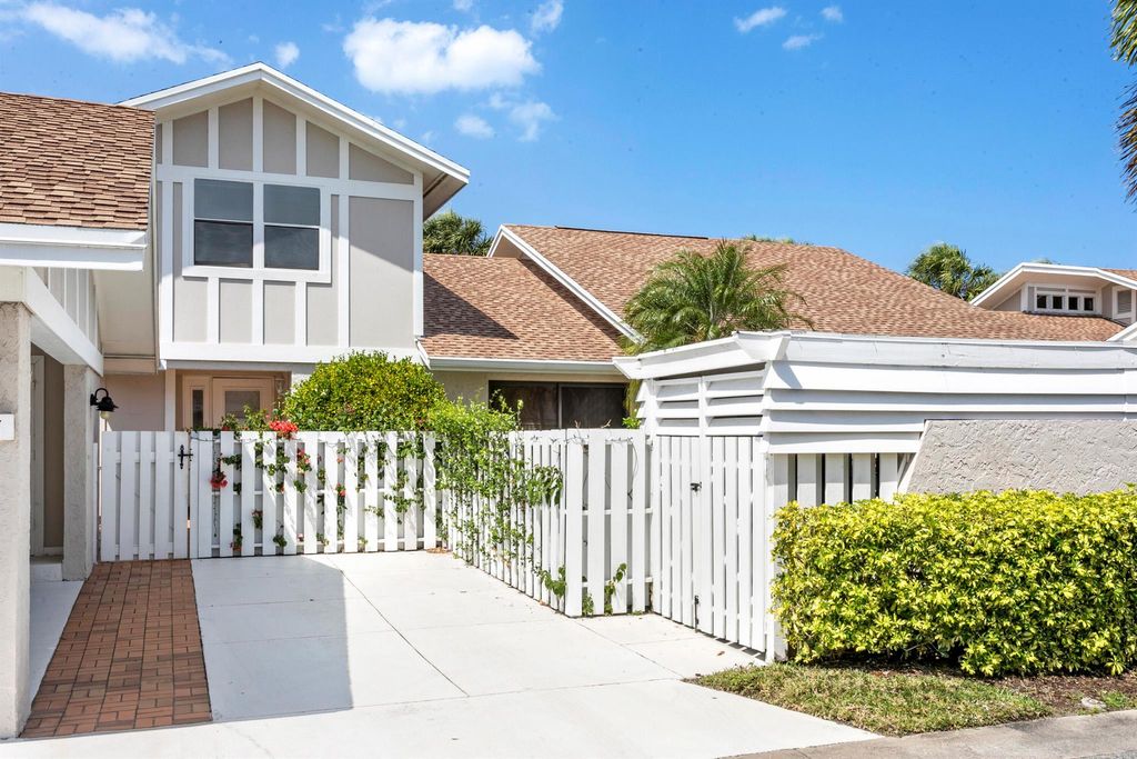 Photo of 3697 Cape Pointe Circle, Jupiter, FL 33477 (MLS # R11079764)