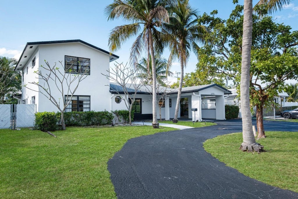 Photo of 1551 SE 23rd Avenue, Pompano Beach, FL 33062 (MLS # F10545634)