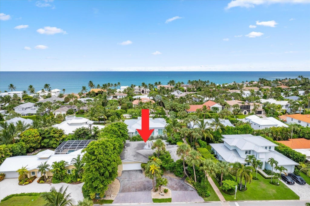 Photo of 167 Beacon Lane, Jupiter, FL 33469 (MLS # B26079721)