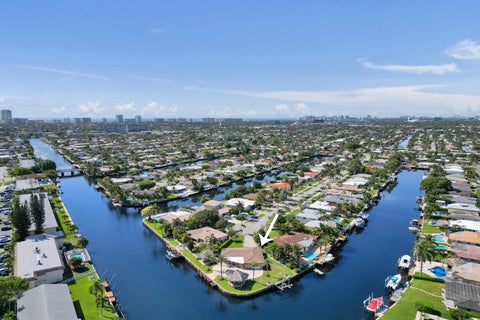 Photo of 271 SE 5th Terrace, Pompano Beach, FL 33060 (MLS # B26039130)