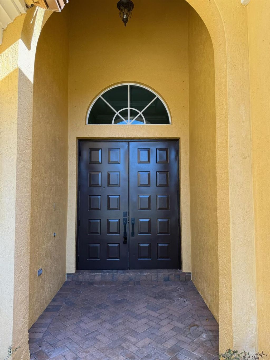 Photo of 21050 Bella Vista Circle, Boca Raton, FL 33428 (MLS # R11036435)