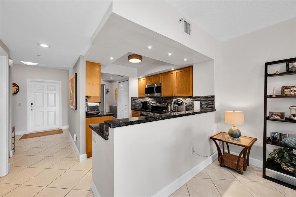 POINTE @ POMPANO BEACH CONDO - Residential