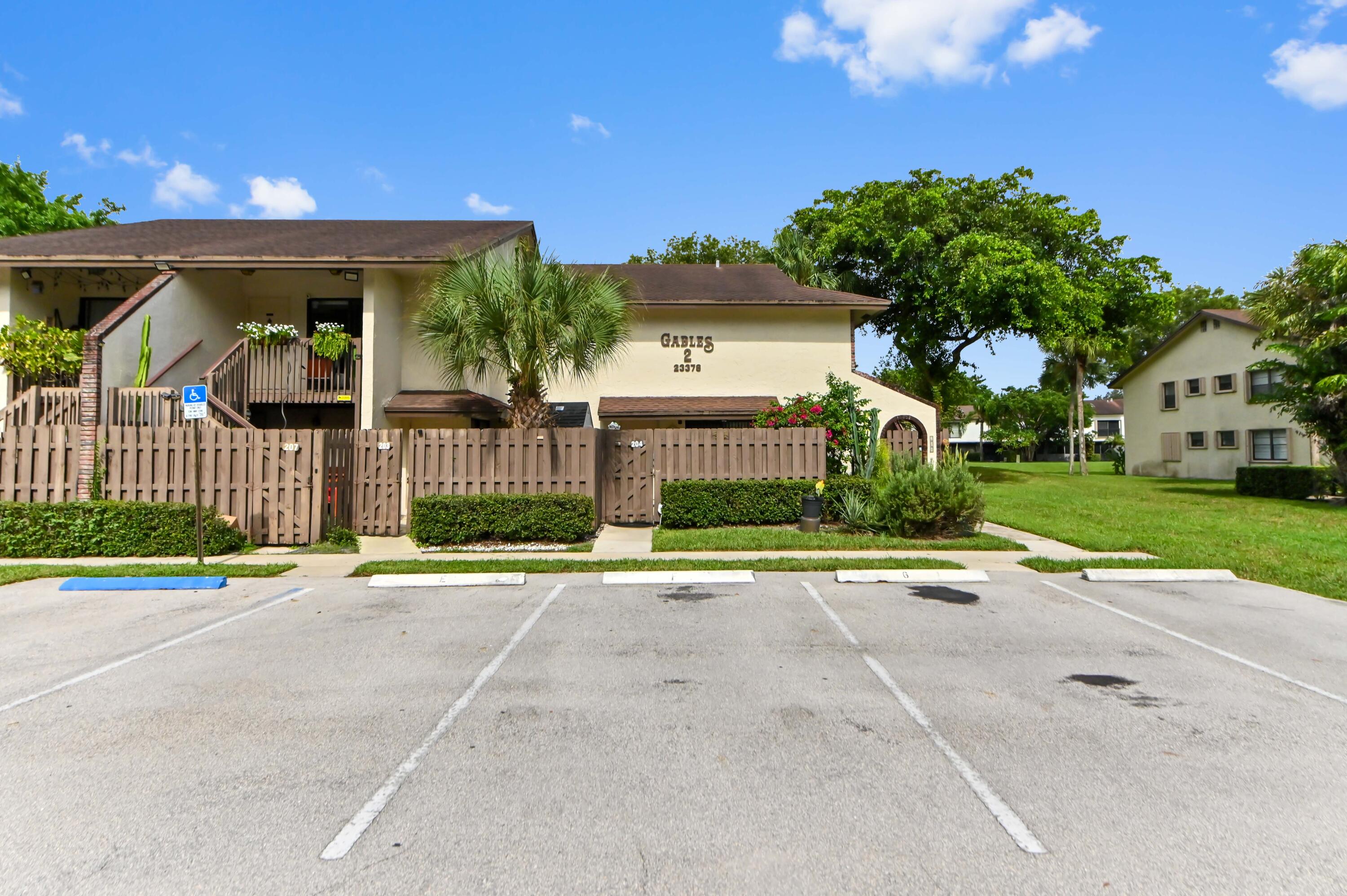 View photos, virtual tours, details... 23378 Lyons Road 204