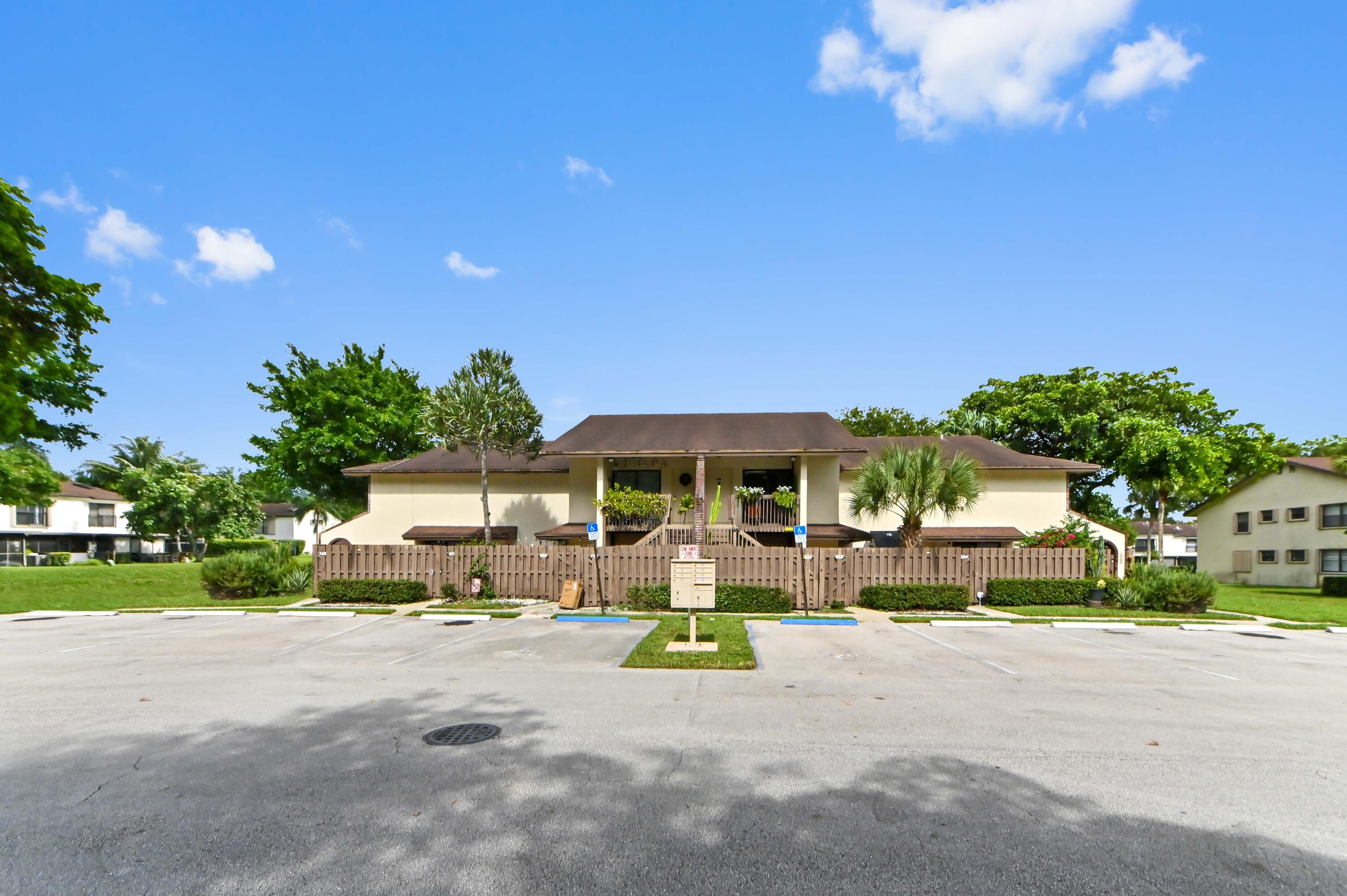 View photos, virtual tours, details... 23378 Lyons Road 204
