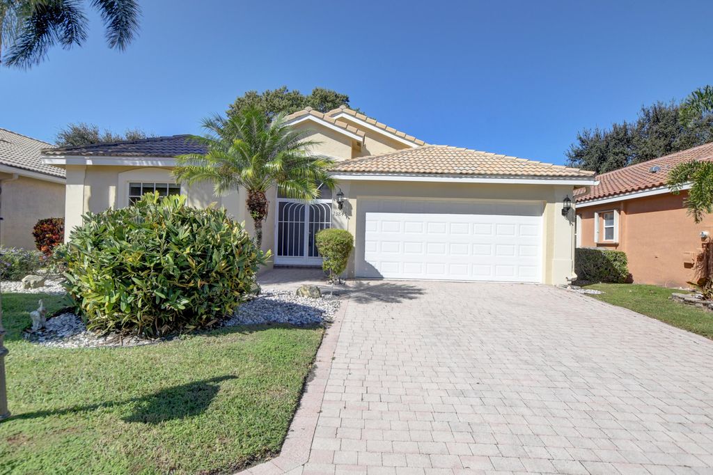 Photo of 13841 Via Nadina, Delray Beach, FL 33446 (MLS # R10928812)