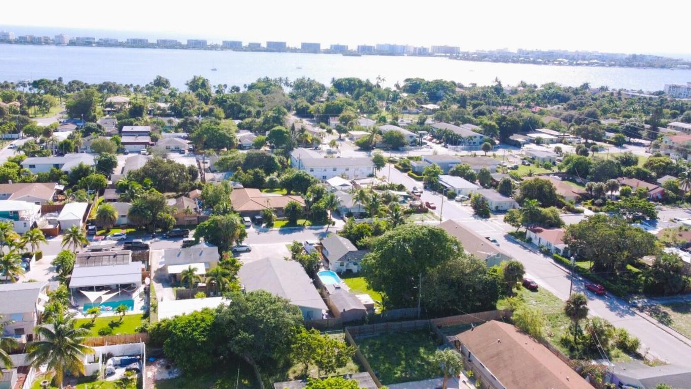 LAKE WORTH TOWN OF ADD 1 - Residential