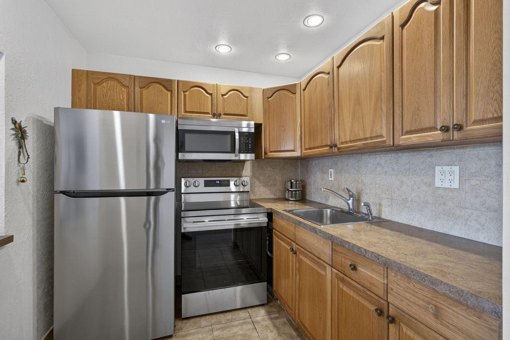 Photo of 181 Bedford, West Palm Beach, FL 33417 (MLS # B26043785)