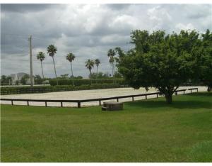 SADDLE TRAIL PARK OF WELLINGTON - Land